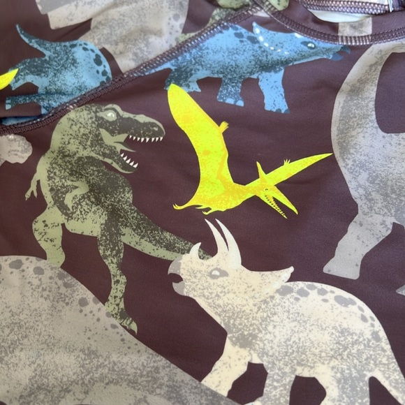 GAP / Old Navy rash guards / Zero Xposure swim shorts - Picture 8 of 8